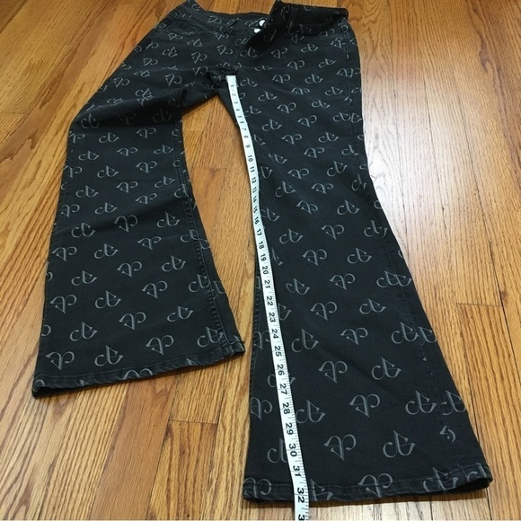 NEW BLACKPINK X H&M Mid Rise Flare Jeans - Picture 13 of 16